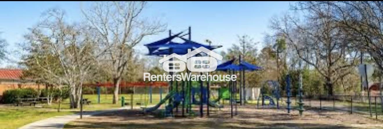 Building Photo - 2302 Greenpark Dr