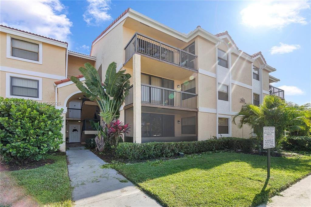 Building Photo - 5661 Riverside Dr
