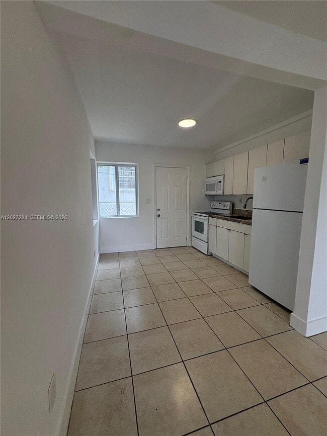 Building Photo - 1130 NW 76th St
