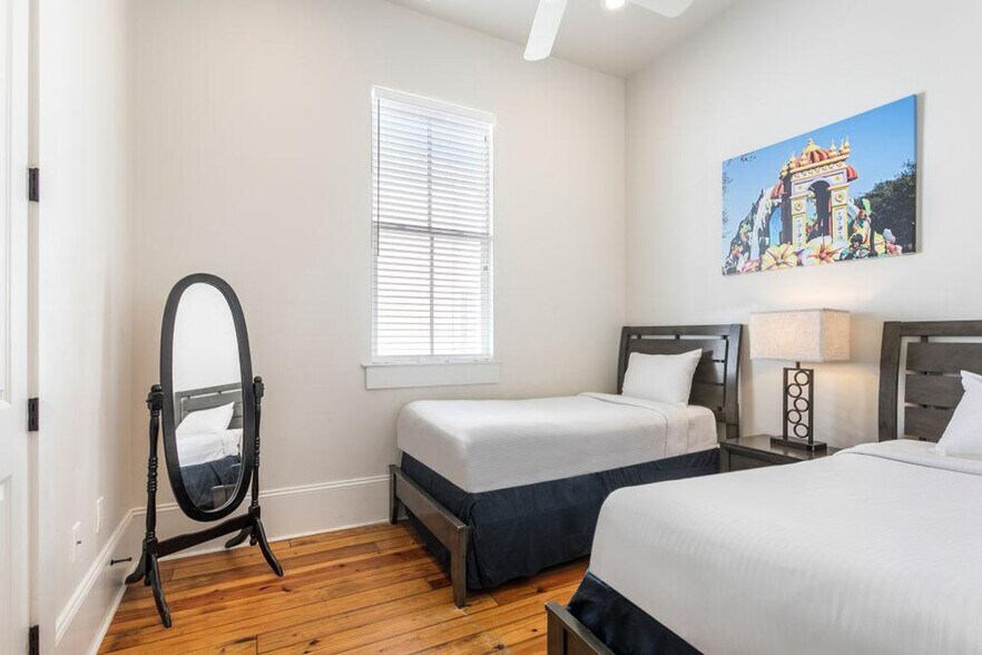 Building Photo - 1501 Robert C. Blakes Sr. Dr