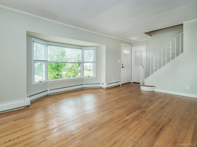 Building Photo - 65 Beechwood Dr