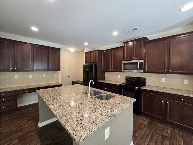 Building Photo - 1043 Blind Brook Cir
