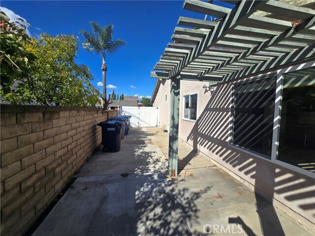 Building Photo - 22622 Rockford Dr