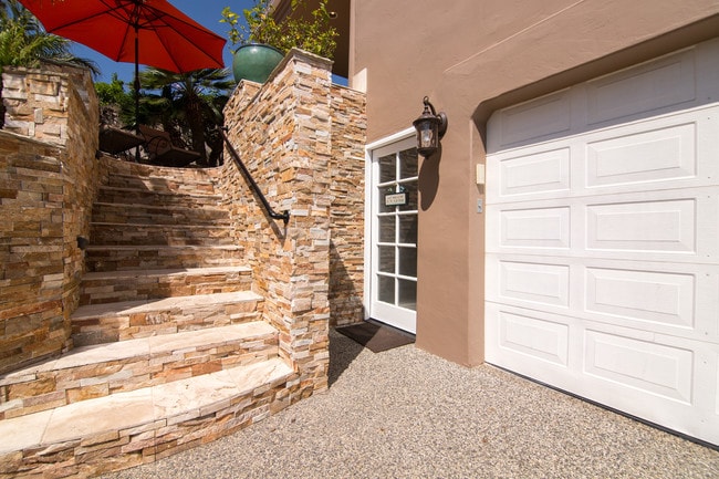 Entrance to Grnd Floor Bedroom - 2281 Cambridge Ave