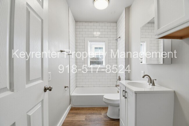 Building Photo - 2 Bed | 1 Bath | Tulsa