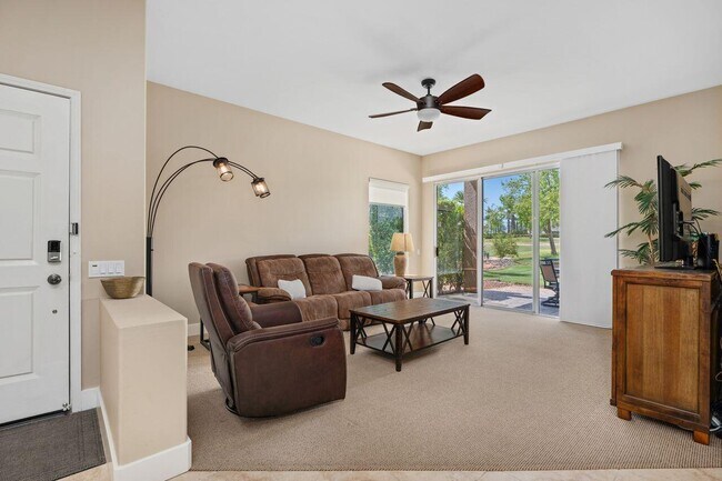 Building Photo - 20 Pebble Beach Dr