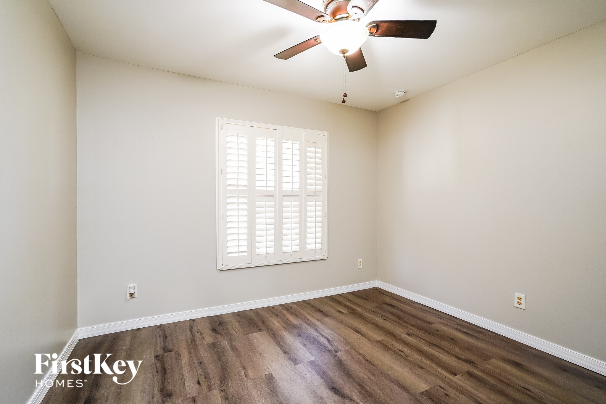 Building Photo - 4028 NE 10th Pl