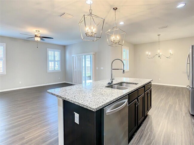 Building Photo - 14912 Caravan Ave
