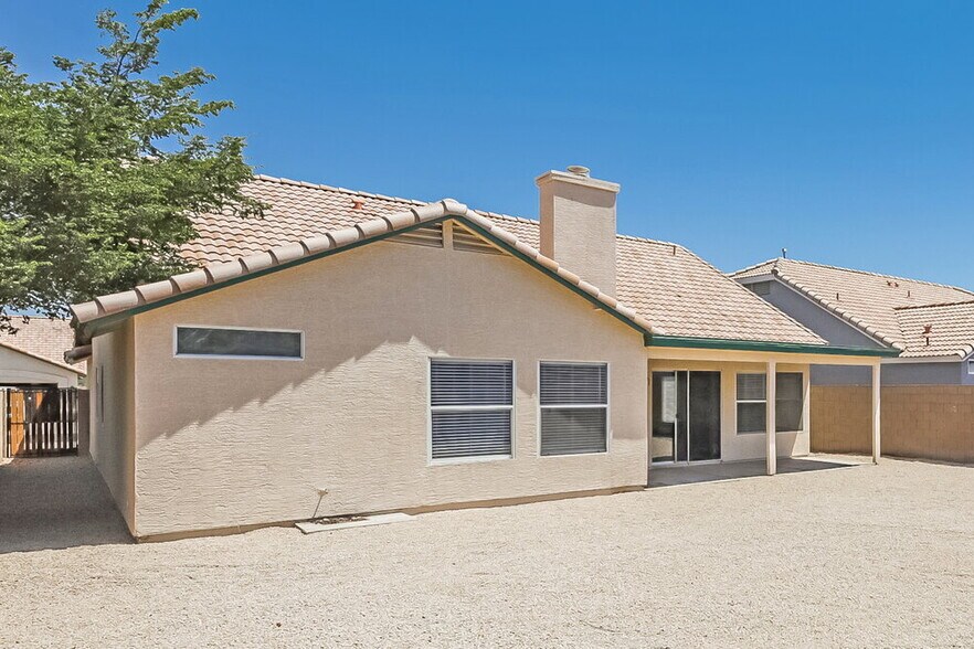 Building Photo - 7533 W Jenan Dr