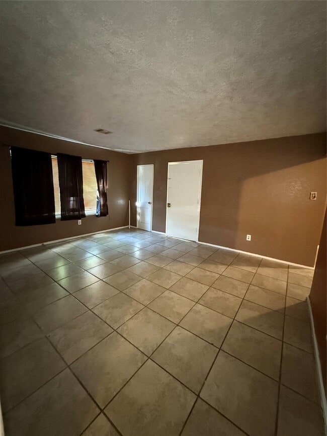 Building Photo - 5215 Bellfort Ave