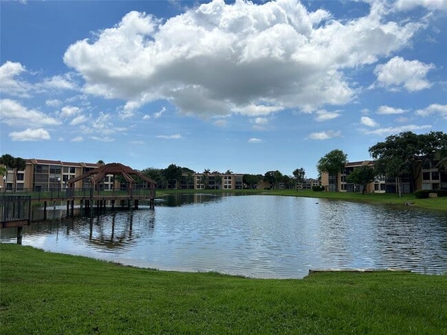 Building Photo - 6123 Coral Lake Dr