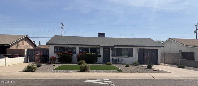 Primary Photo - 7425 E Roosevelt St