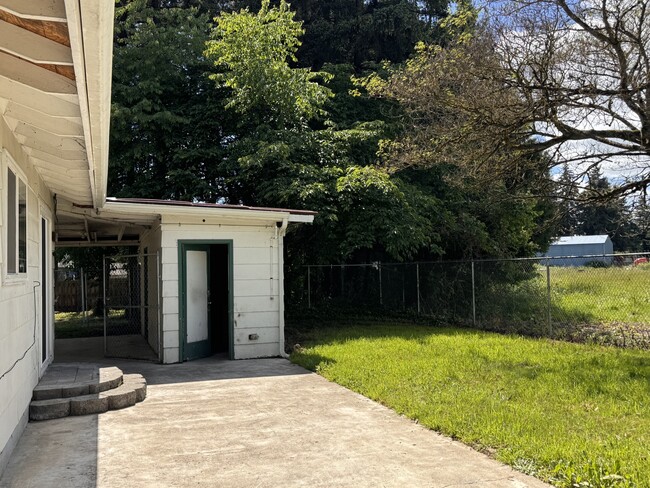 Building Photo - 8741 Old Hwy 99 S