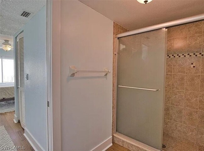 Building Photo - 303 Wexford Terrace