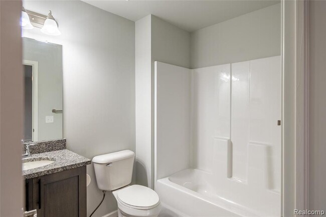 Building Photo - 24180 Liberty Hill Dr