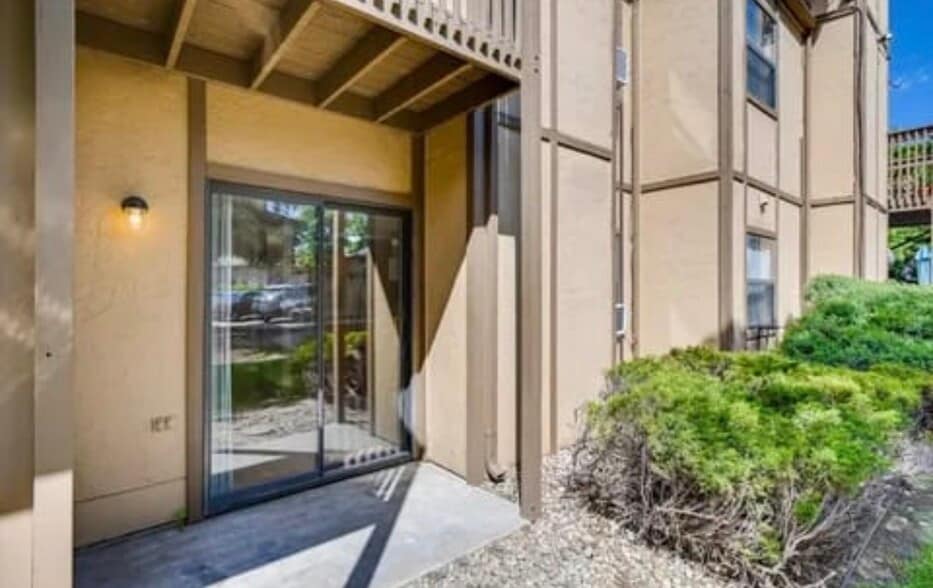 Outside - 225 E 8th Ave