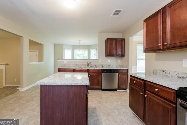 Building Photo - 6322 Shell Dr SW