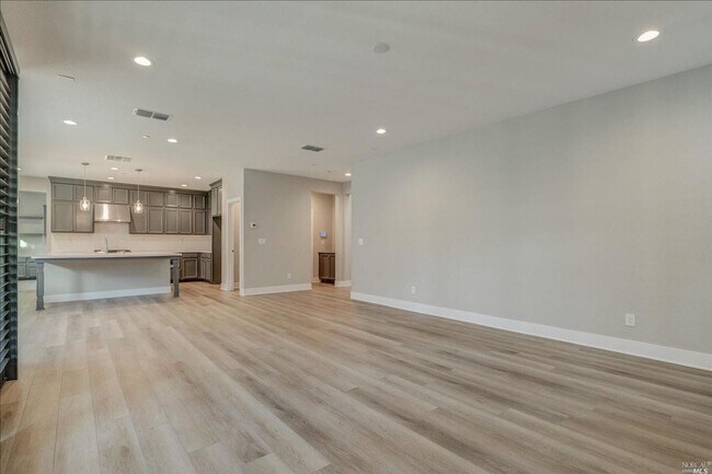 Building Photo - Beautiful 4 Bedroom Home in Brighton Landing – Vacaville