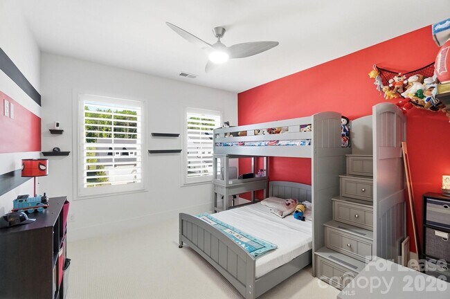 Building Photo - 5225 Glenwalk Dr