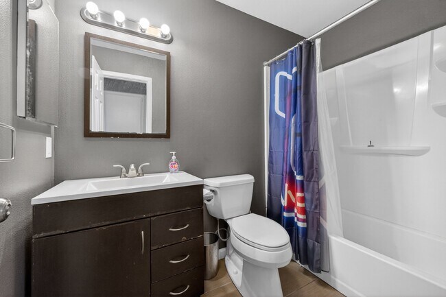 Building Photo - 29121 Ave De Las Flores