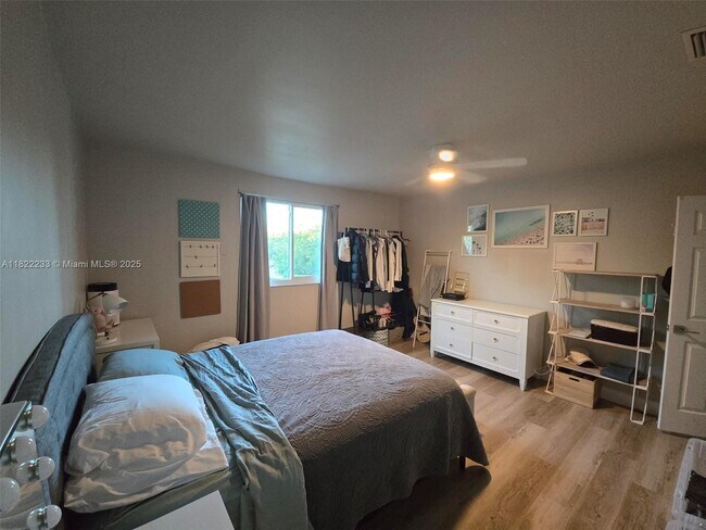 Building Photo - 1055 Briar Ridge Rd