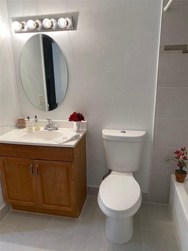 Building Photo - 13120 SW 92nd Ave