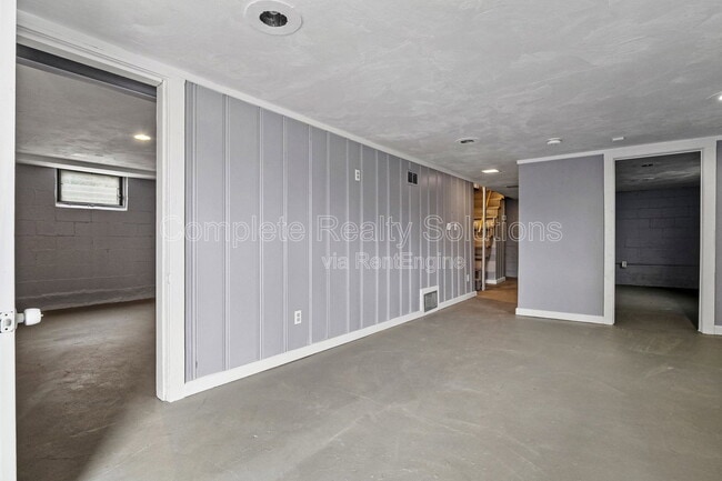 Building Photo - 5225 Fletcher St