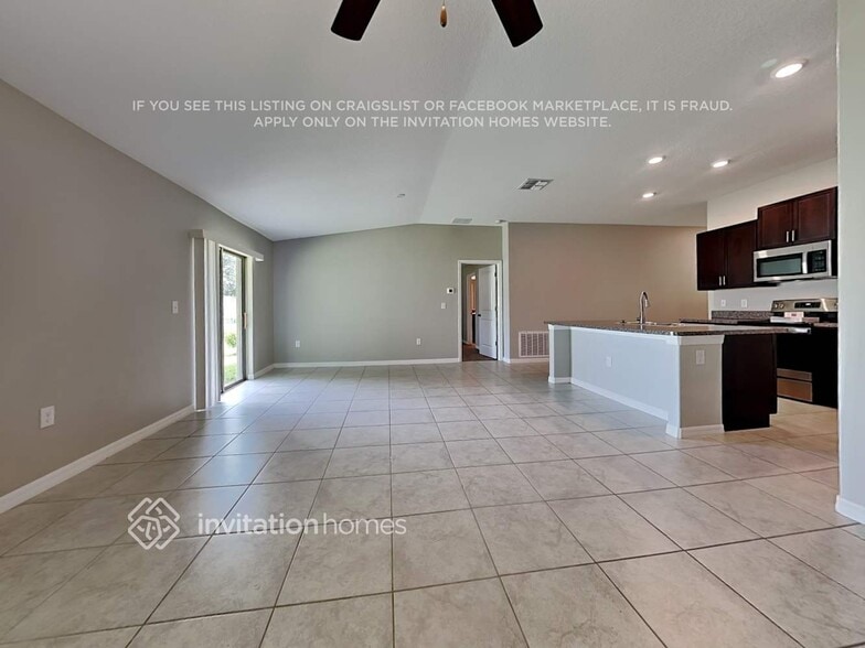 Building Photo - 1524 Blue Rose Dr