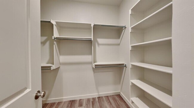 Building Photo - Luxury 3 Bedroom 2 Bathroom Duplex in Bethany, Ok- Lawn care included-**LEASING SPECIAL**