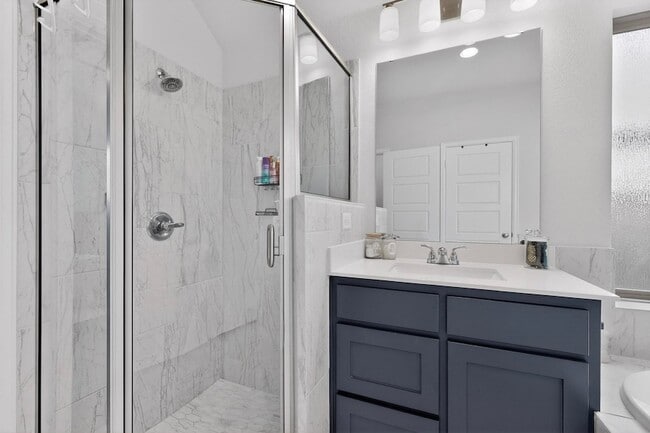 Building Photo - 2319 Kirkstall Wy