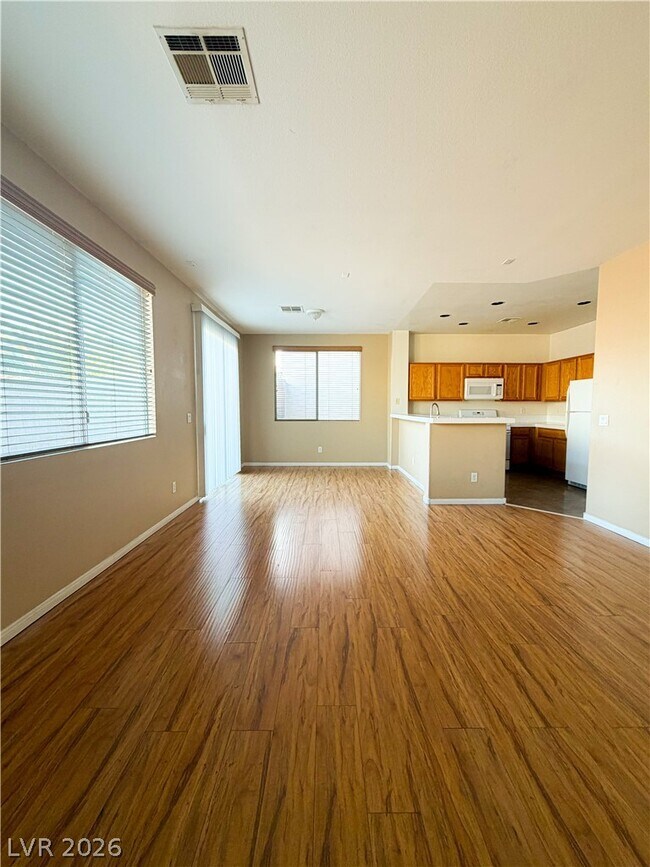 Building Photo - 7637 Pioneer Ranch Ave
