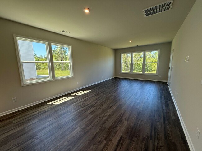 Building Photo - 749 Count Fleet Ct