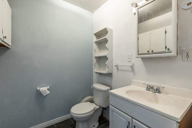 Building Photo - 113 County Rd 1604