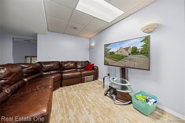 Building Photo - 13987 Glenwood Dr