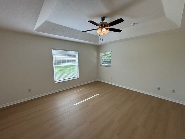 Building Photo - Emerald Point - Southwest Ocala | 3/2 1577 sqft