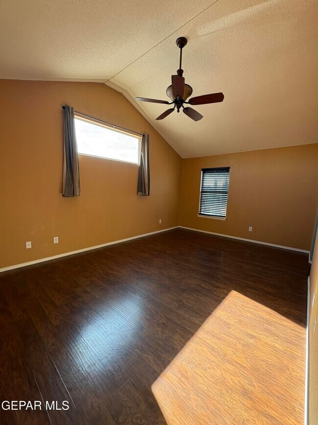 Building Photo - 14201 Pacific Point Dr