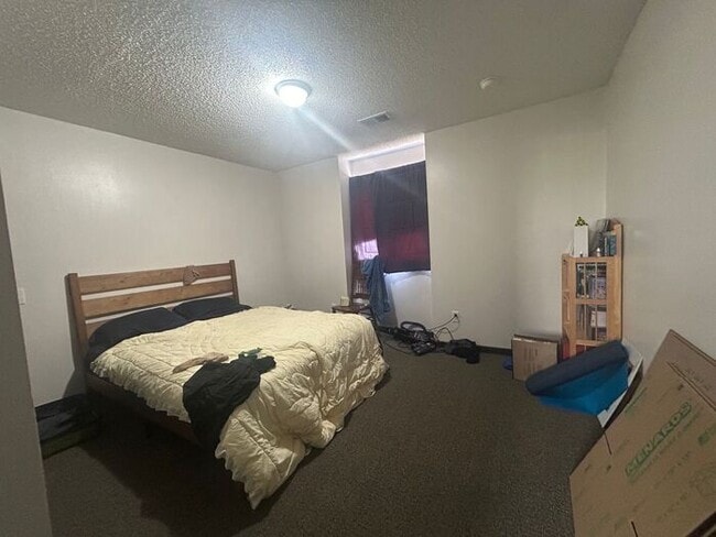 Building Photo - $1,050 | 2 Bedroom, 1 Bathroom Apartment | Cat Friendly | Available for August 1st, 2026 Move In!