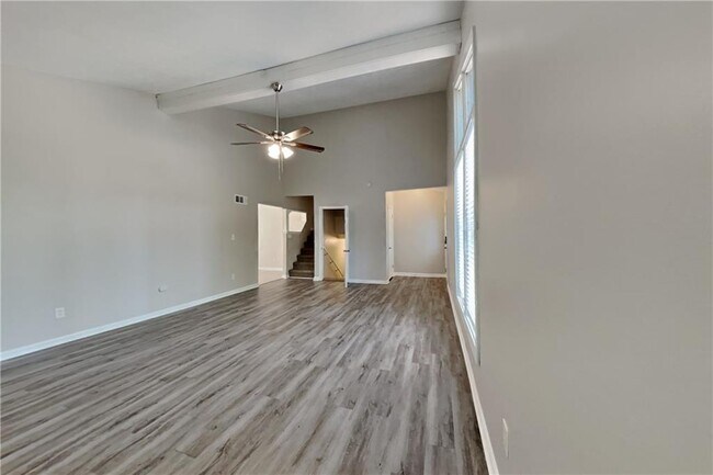 Building Photo - 3929 Lookout Point Dr