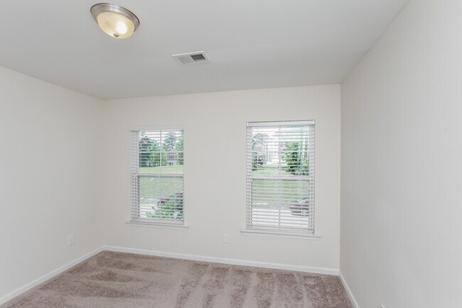 Building Photo - 394 Eagle Feather Loop
