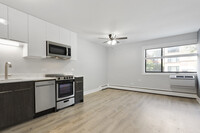 Building Photo - 6001 N Kenmore Ave