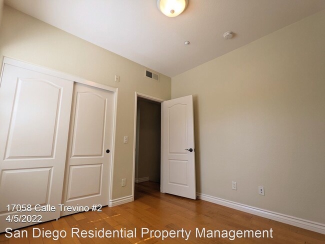 Building Photo - 2 br, 3 bath House - 17058 Calle Trevino U...
