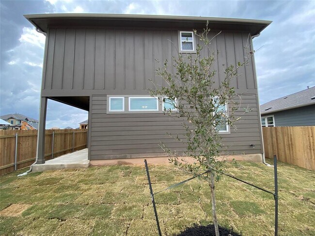 Building Photo - 3201 E College Park Dr