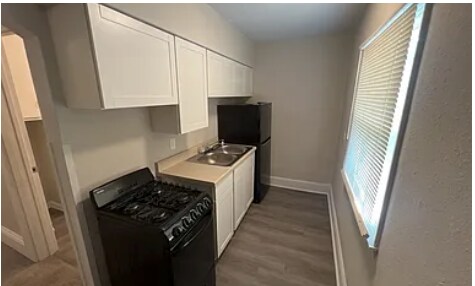 Building Photo - 1222 E Thompson Rd