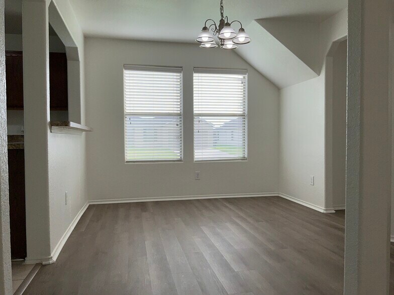 Building Photo - 1143 Desert Willow Ln