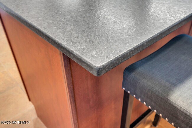 Building Photo - 500 Deal Lake Dr