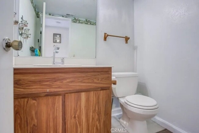 Building Photo - Anaheim, CA