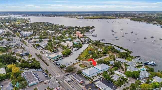 Building Photo - 521 SW Ocean Blvd