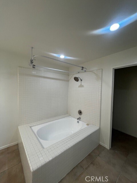 Building Photo - 44 Terra Vista