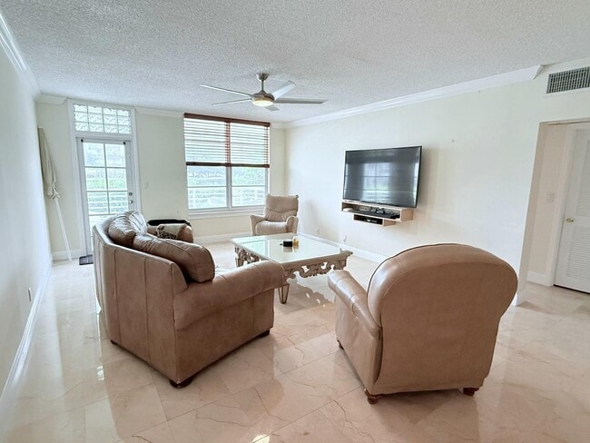 Building Photo - 2851 S Ocean Blvd
