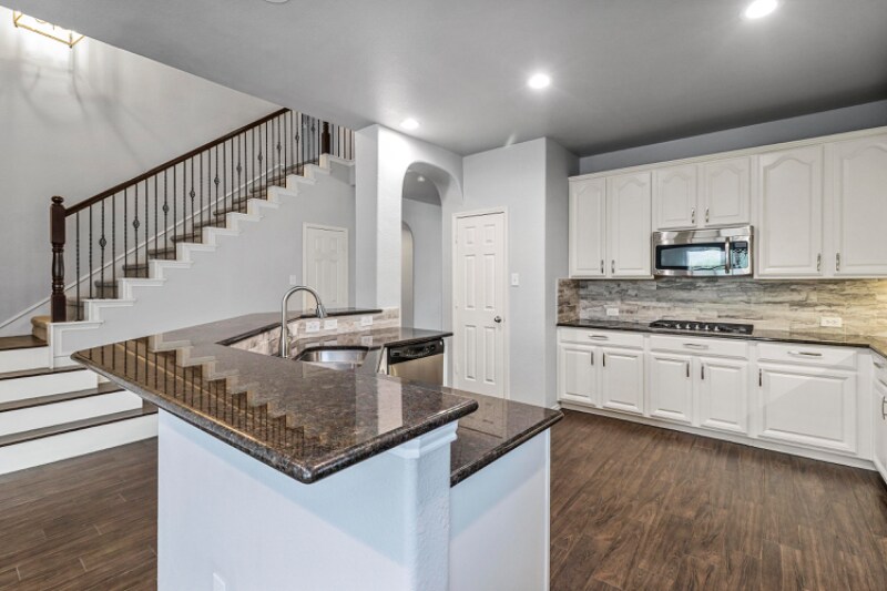 Building Photo - 5209 Memorial Dr